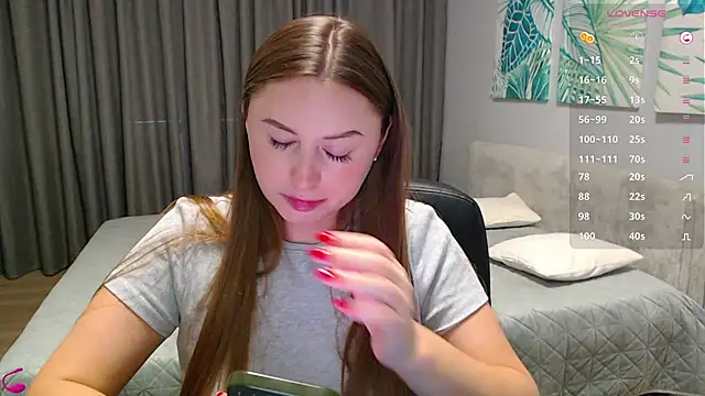 mia_bloomy webcam