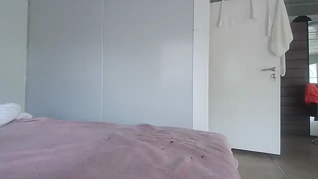 fulloferotic webcam
