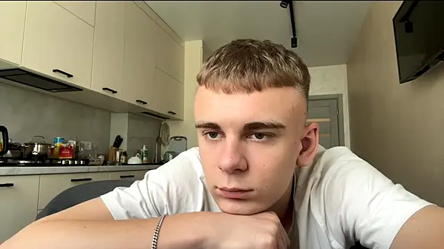 solofury (M twink) - Buy car