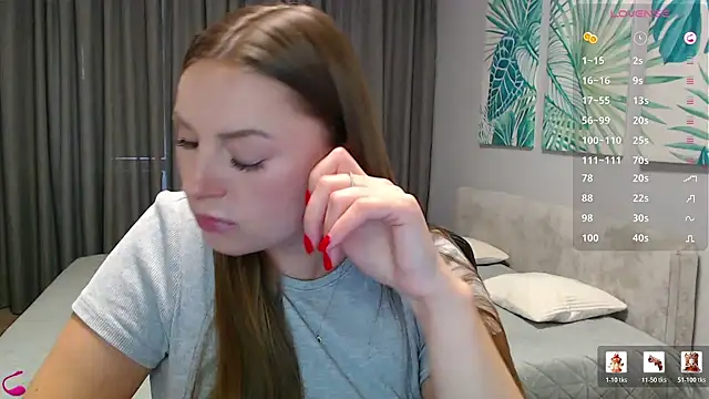 mia_bloomy webcam