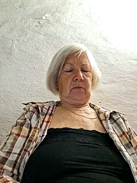 KlaudiaDarling webcam