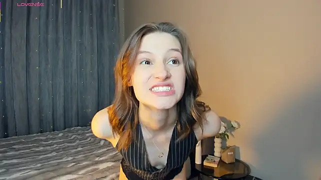 LianneBynon live cam preview