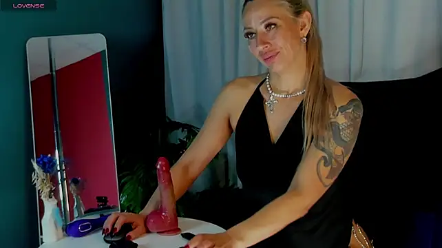 Valerie_Foxy live cam preview