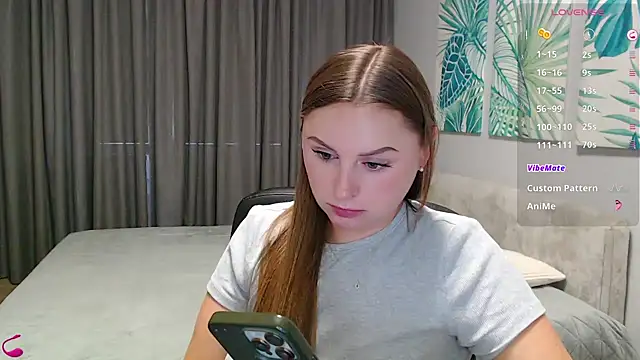 mia_bloomy webcam