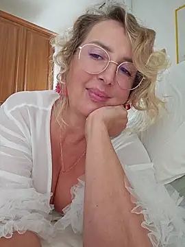 MariaRichi_ live cam on StripChat