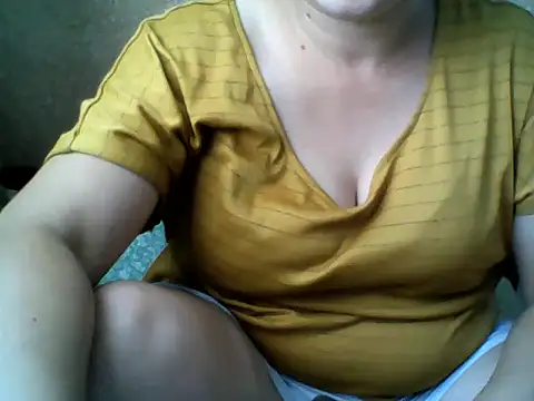 Oliviiaa_Valter live cam on StripChat
