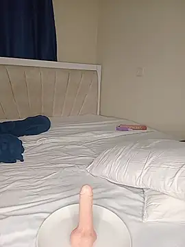 cherry_chyna live cam on StripChat