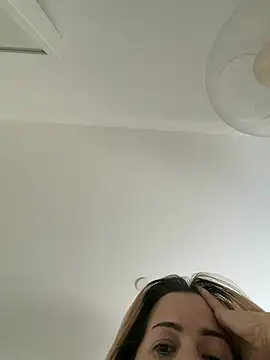 MsBelleWarick live cam on StripChat