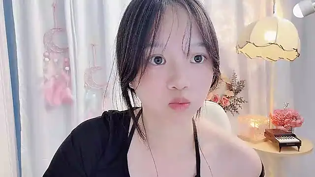 Yanys521 live cam on StripChat