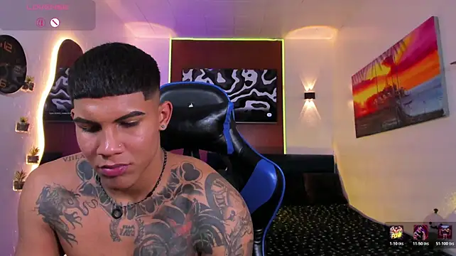 Damian_latinxxx live cam on StripChat