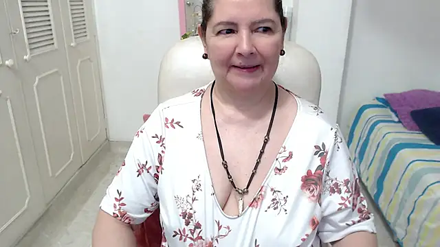 leonela_69 webcam