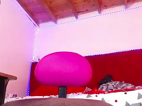 luna_piinkk webcam