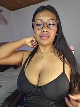 Pauli_O live cam on StripChat