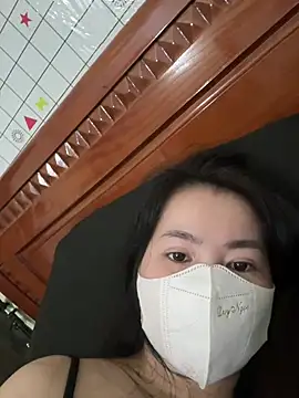 MEOMUP01 live cam on StripChat