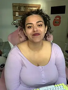 Curvydesifromgermany