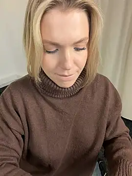AlisaMyers webcam