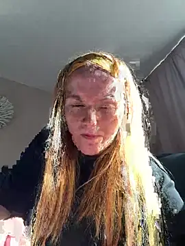 Frankie-Rose_xo