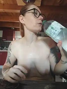 LadyDivineBTBF webcam