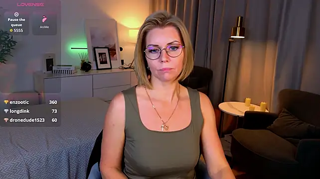 Annie_Light webcam