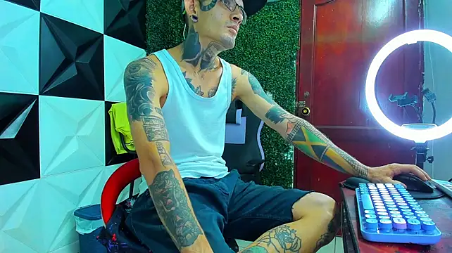 Boy_tatto77 webcam