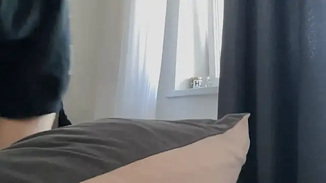 AlisonMilles webcam