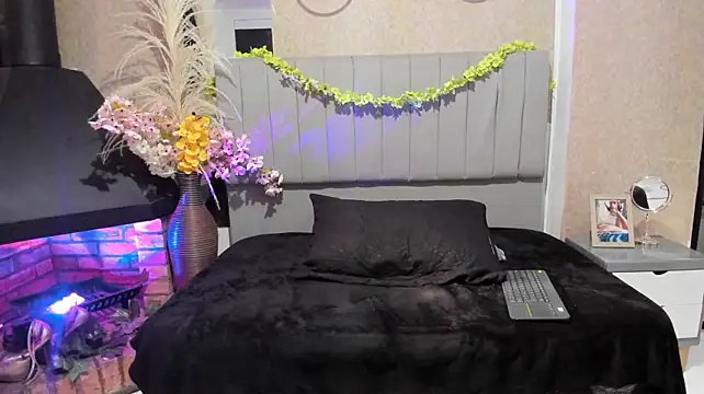 Camila_Luux