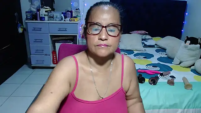 pervert_mommy_ live cam on StripChat