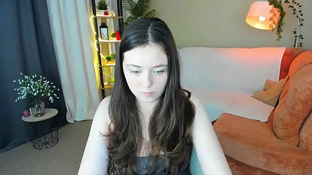 AlluringLookk webcam
