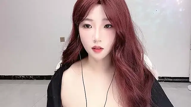 Lucy_8858 webcam
