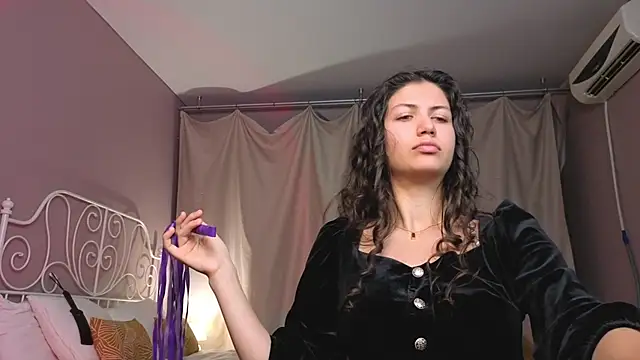 NoelPerfect live cam on StripChat