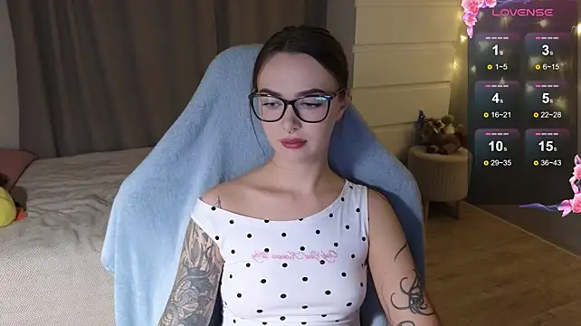 kate_leoo webcam