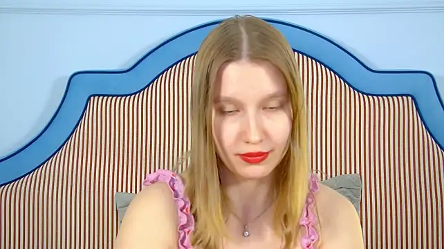 LiliLinn webcam