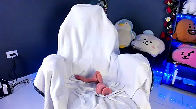 Kira_Exxe webcam