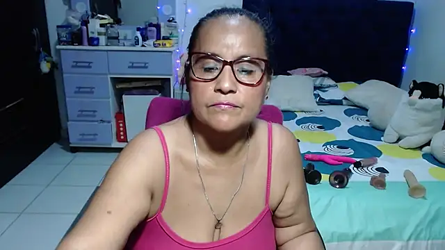 pervert_mommy_ live cam on StripChat