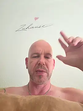 Badbitch_German_Badass webcam