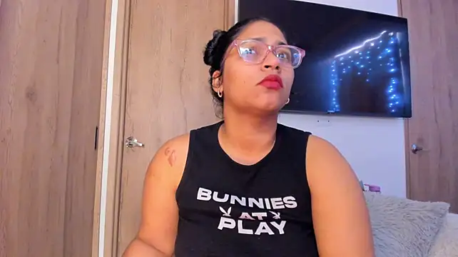 Vickyy30_ webcam