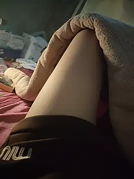 -Tara-a live cam preview