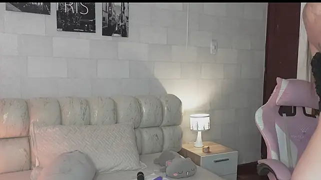 Alanna-Rosse webcam