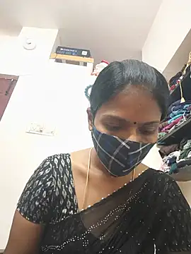 Tamil_Yalini12 live cam on StripChat
