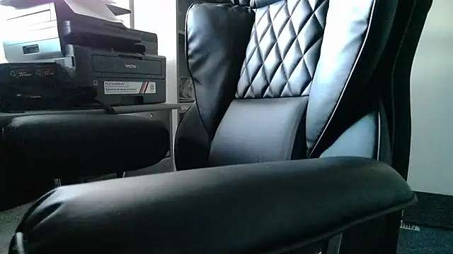 TrevorSteele live cam on StripChat