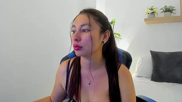 bella_99_ live cam on StripChat