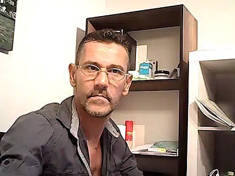 mastercharisma35 webcam