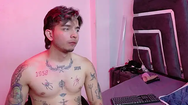 AliceandMax live cam preview