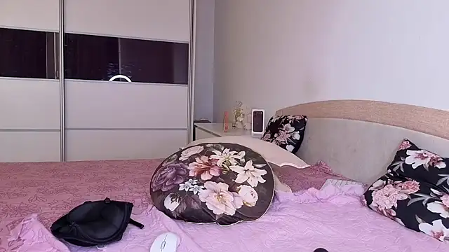 dottika live cam preview