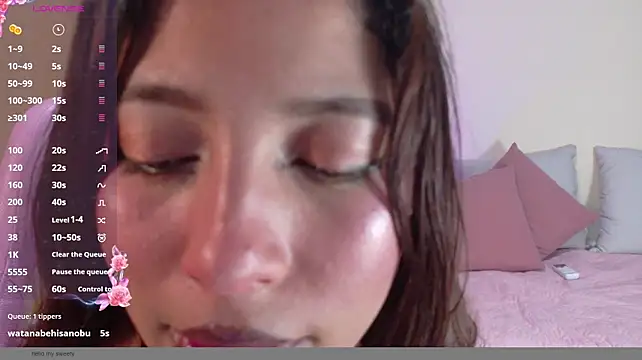 Holy_Lux live cam preview