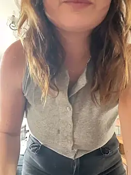 Brunette_Milf_MayaX