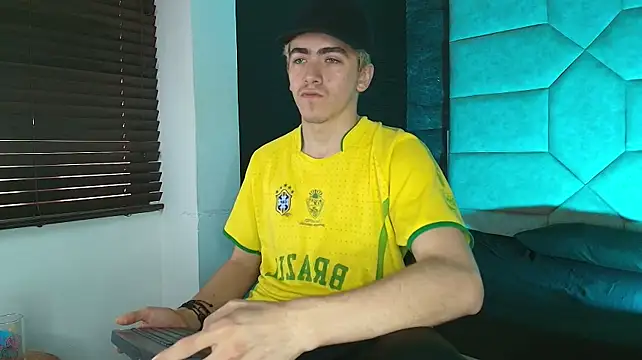Tyler_Mcrey webcam