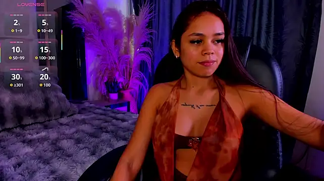 CarolineFyre webcam