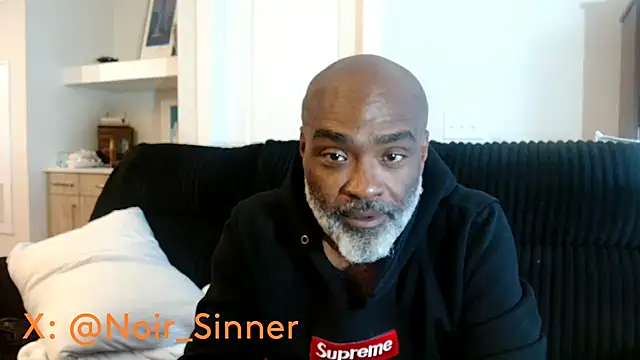 sinnernoir live cam on StripChat