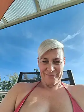 DarleenHot